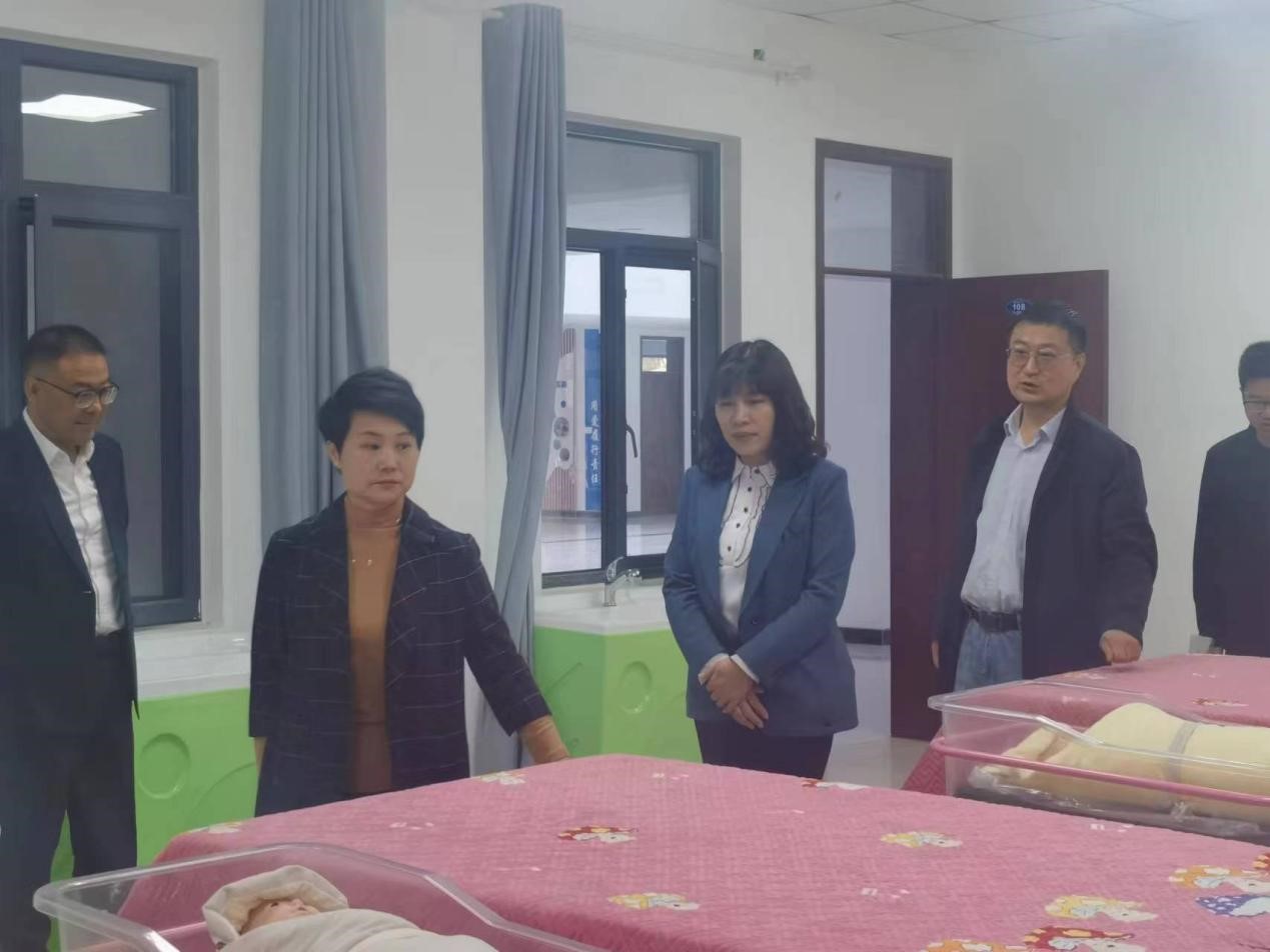 市教体局到我校南湾校区考察信阳文化艺术学校筹建情况